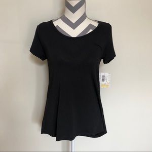 NWT Black Classic T